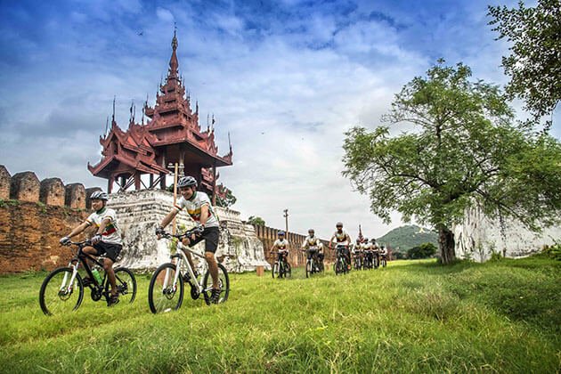 Easy Cycling Around Yangon 4 Days